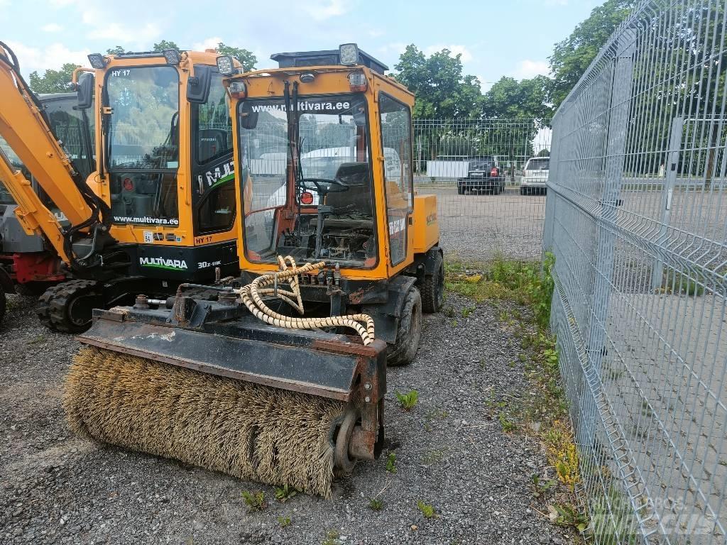 Linexa 870 Vozila za prevoz delovne opreme