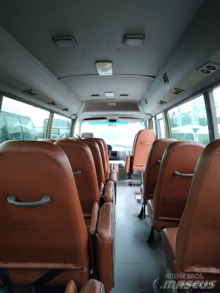Toyota Coaster Bus Mini avtobusi