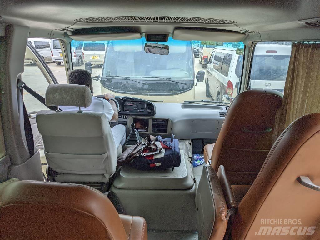 Toyota Coaster Bus Mini avtobusi