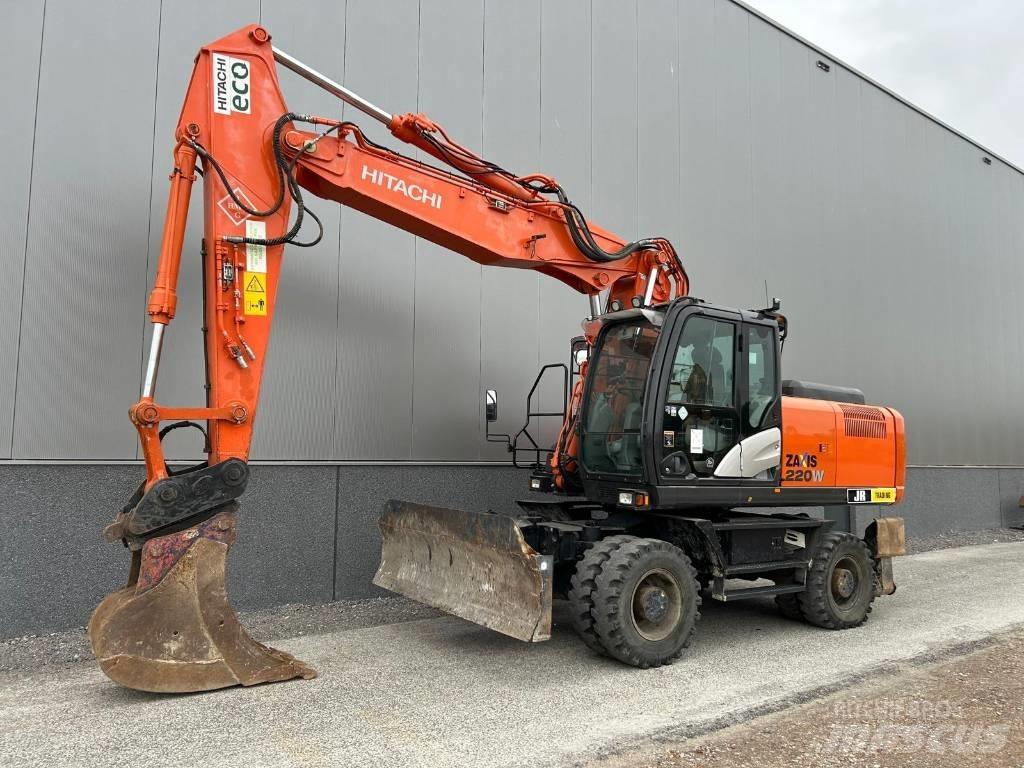 Hitachi ZX220W-5B Bagri na kolesih