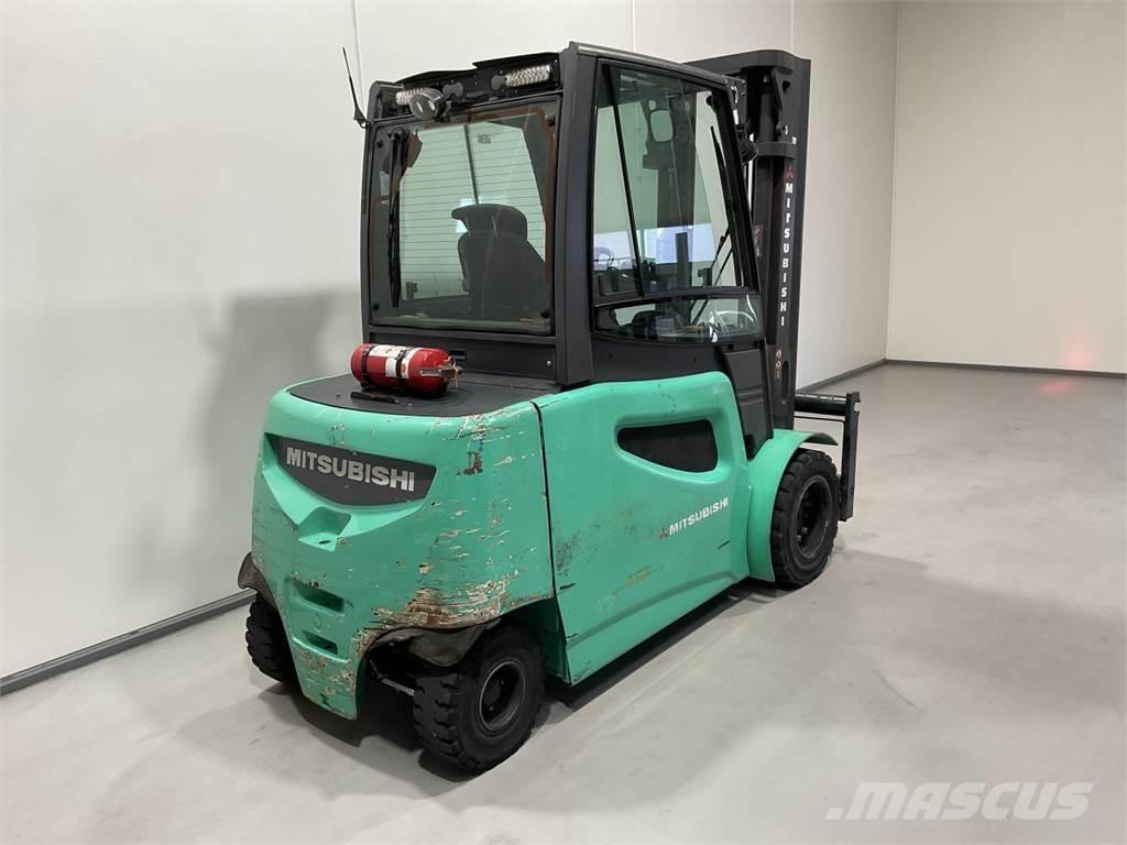 Mitsubishi FB50-2 Električni viličarji