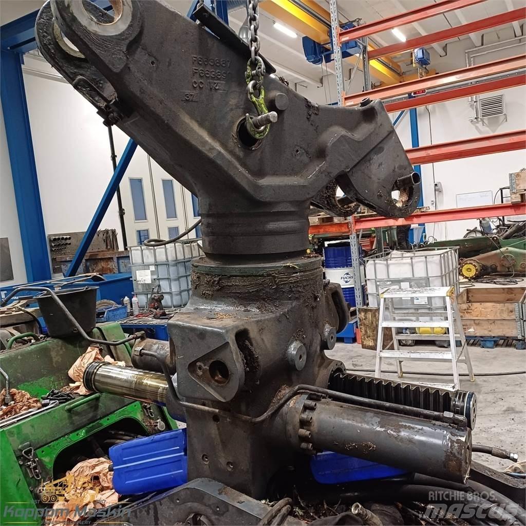 John Deere Ch910 Dvigala za gozdne kombajne