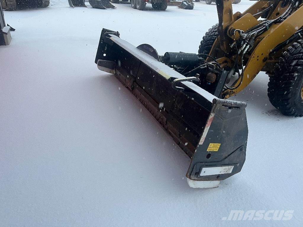 CAT 908 / Myyty, Sold Kolesni nakladalci