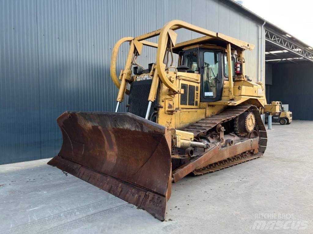 CAT D7H Buldožerji goseničarji
