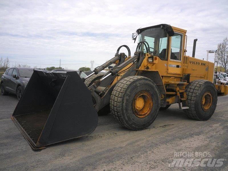 Volvo BM L120B Kolesni nakladalci