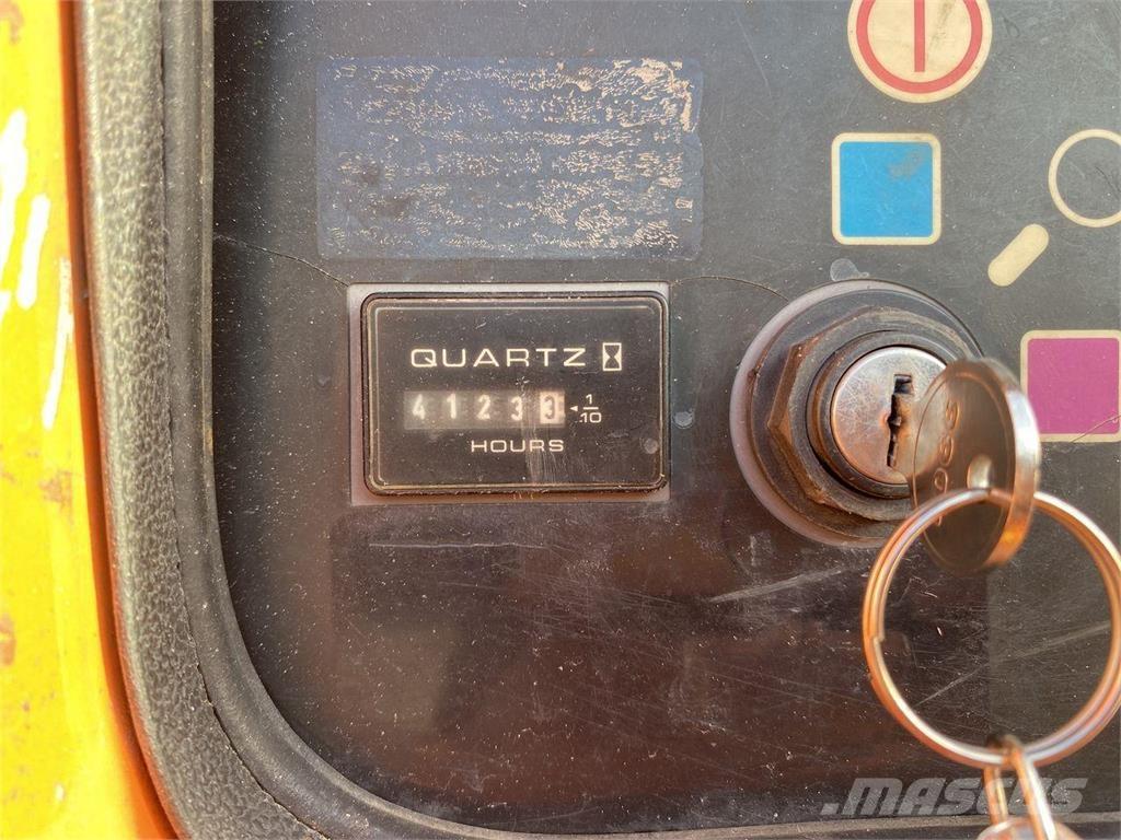 JLG 860SJ Zglobne dvižne ploščadi