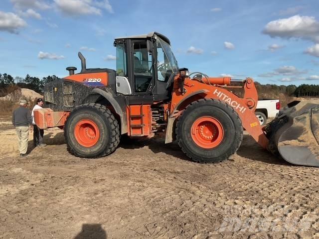 Hitachi ZW 220 Kolesni nakladalci