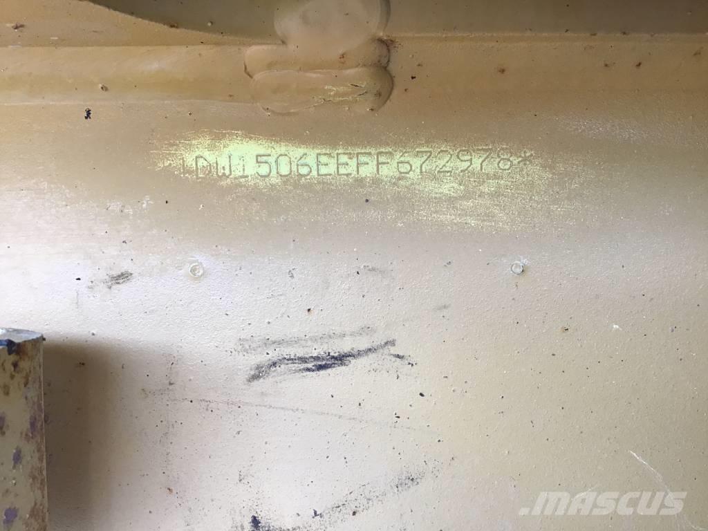 Bell L 1506 E Kolesni nakladalci