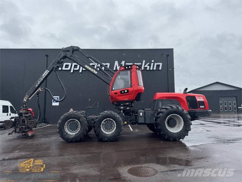 Komatsu 951 Harvesterji