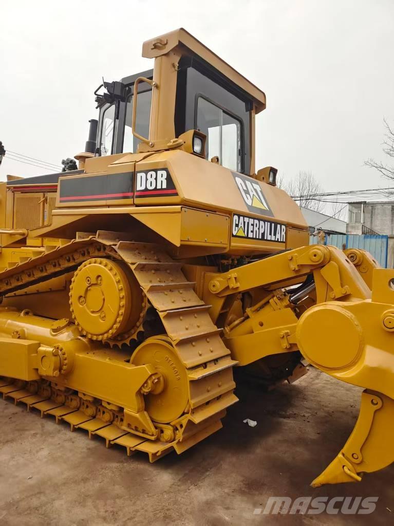 CAT D8 Buldožerji goseničarji