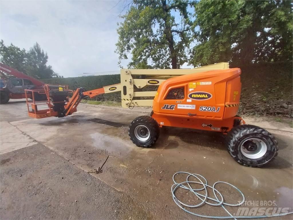 JLG 520AJ Zglobne dvižne ploščadi
