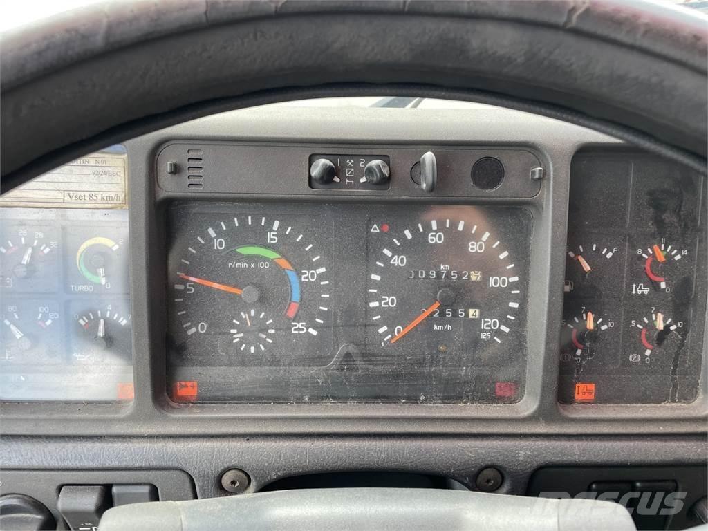 Volvo FH12 6x2 Razstavljivi tovornjaki z žičnimi dvigali