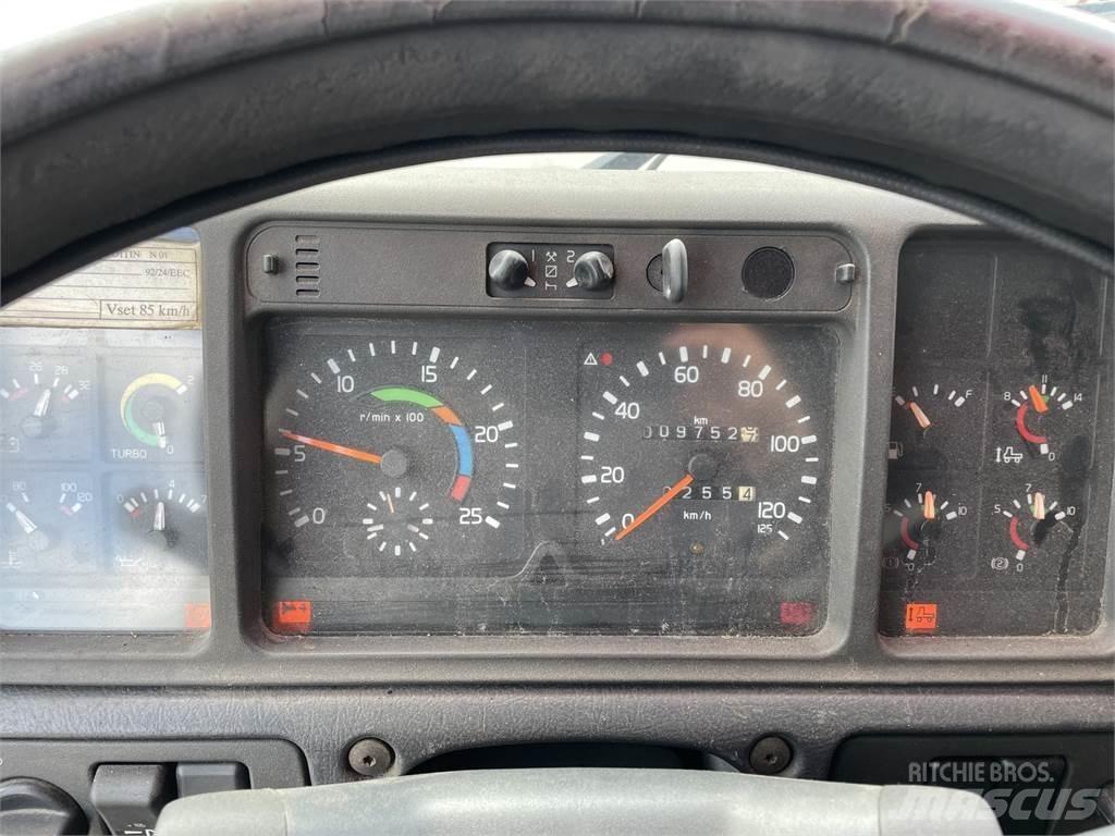 Volvo FH12 6x2 Razstavljivi tovornjaki z žičnimi dvigali
