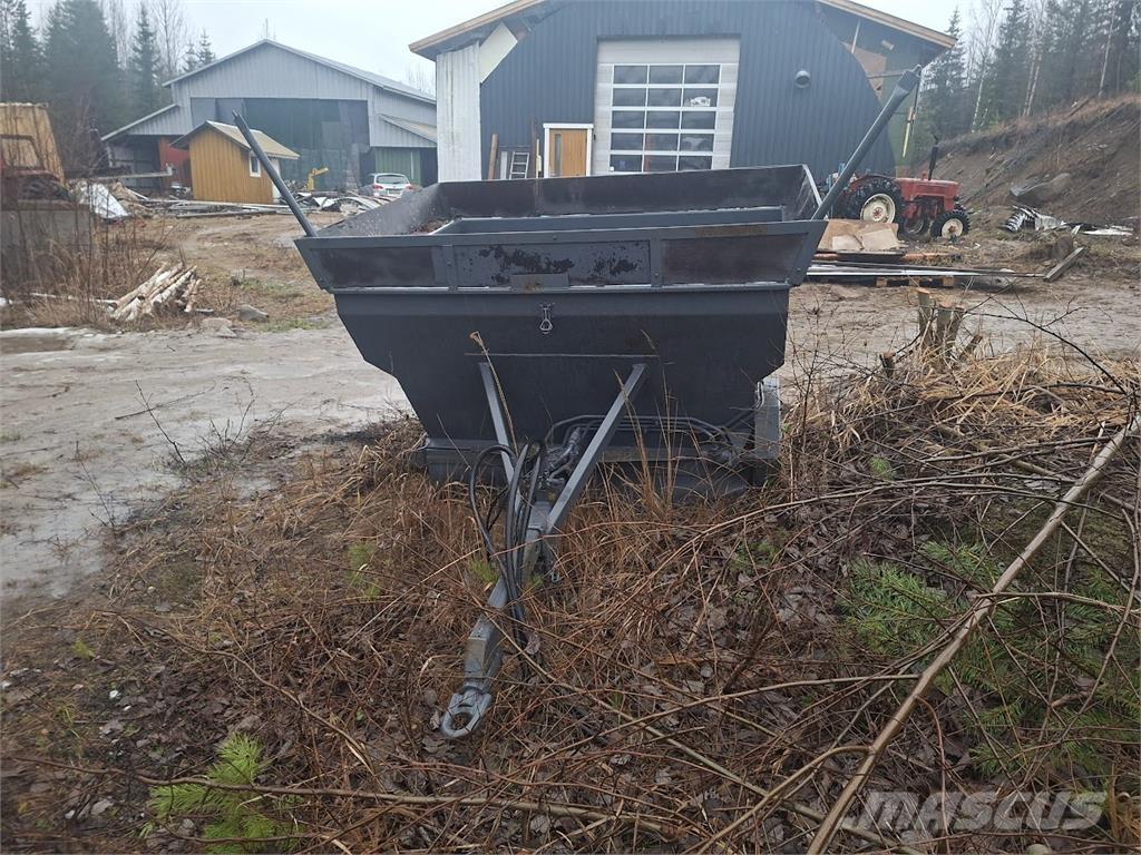  Hiekotinvaunu Trosilci peska in soli