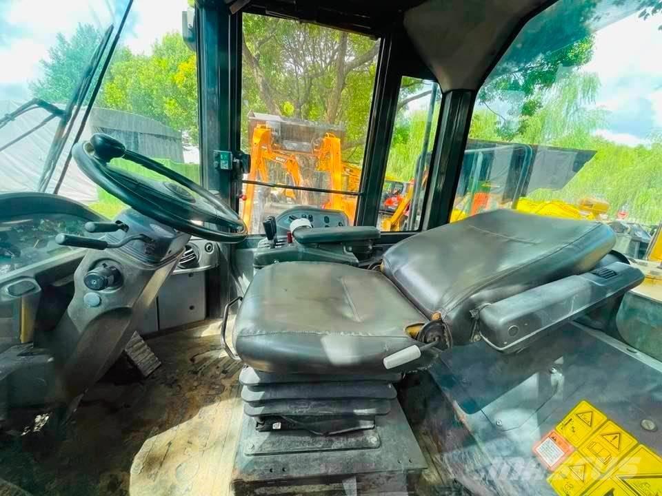 Komatsu WA380-6 Kolesni nakladalci
