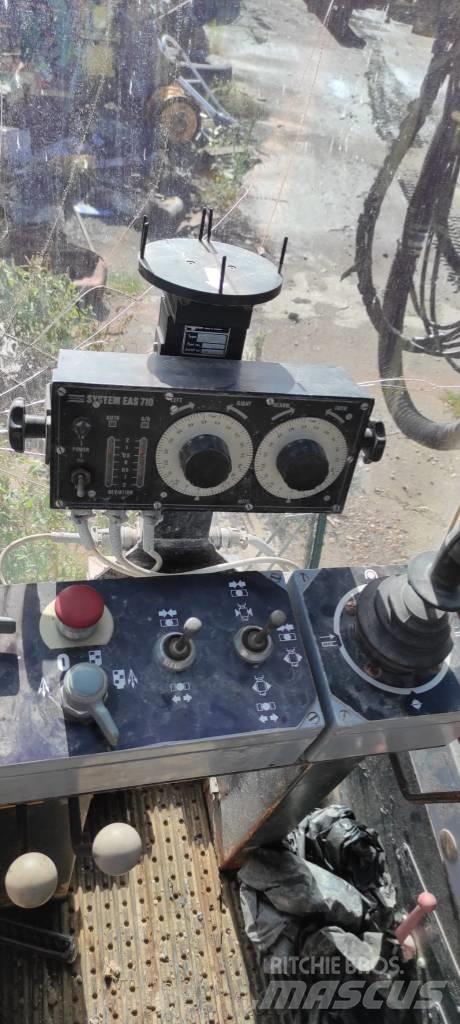 Atlas Copco ROC 812 Terenske vrtalne naprave