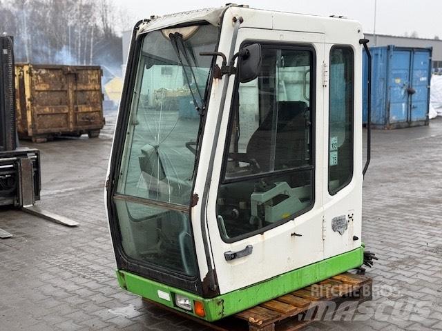 Liebherr A 924 B CAB Kabine in notranjost