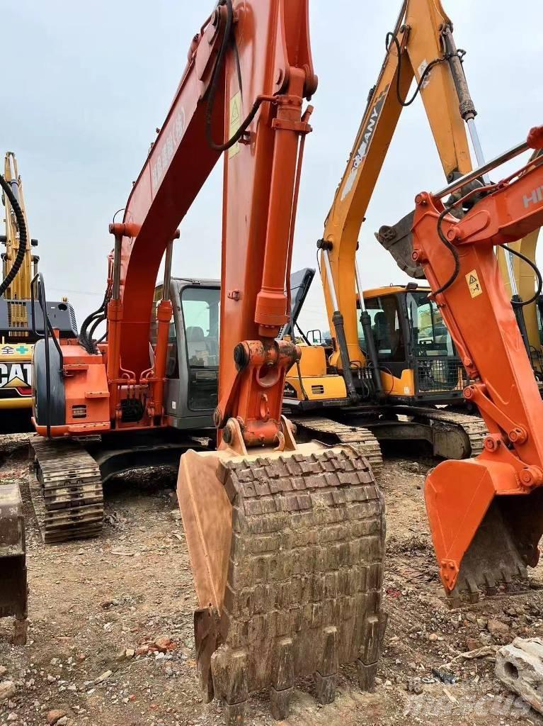 Hitachi ZX 135 US Bagri goseničarji
