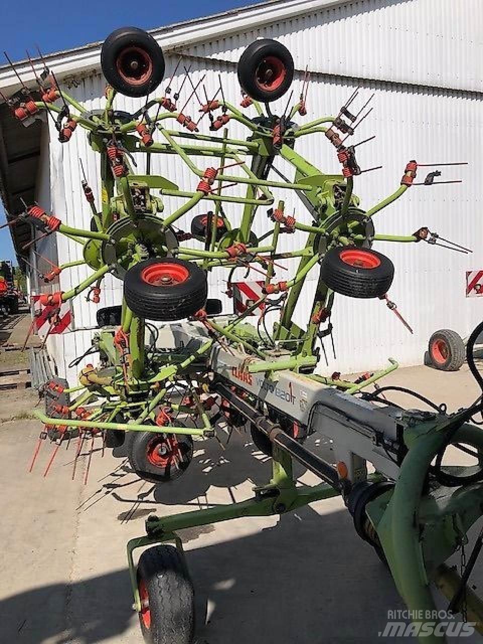 CLAAS Volto 1320 T Obračalniki in zgrabljalniki