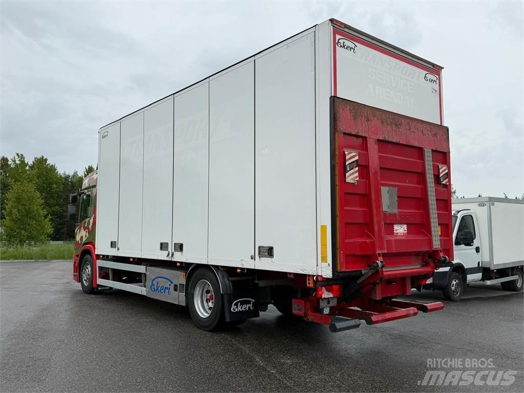 Scania P320 Tovornjaki zabojniki