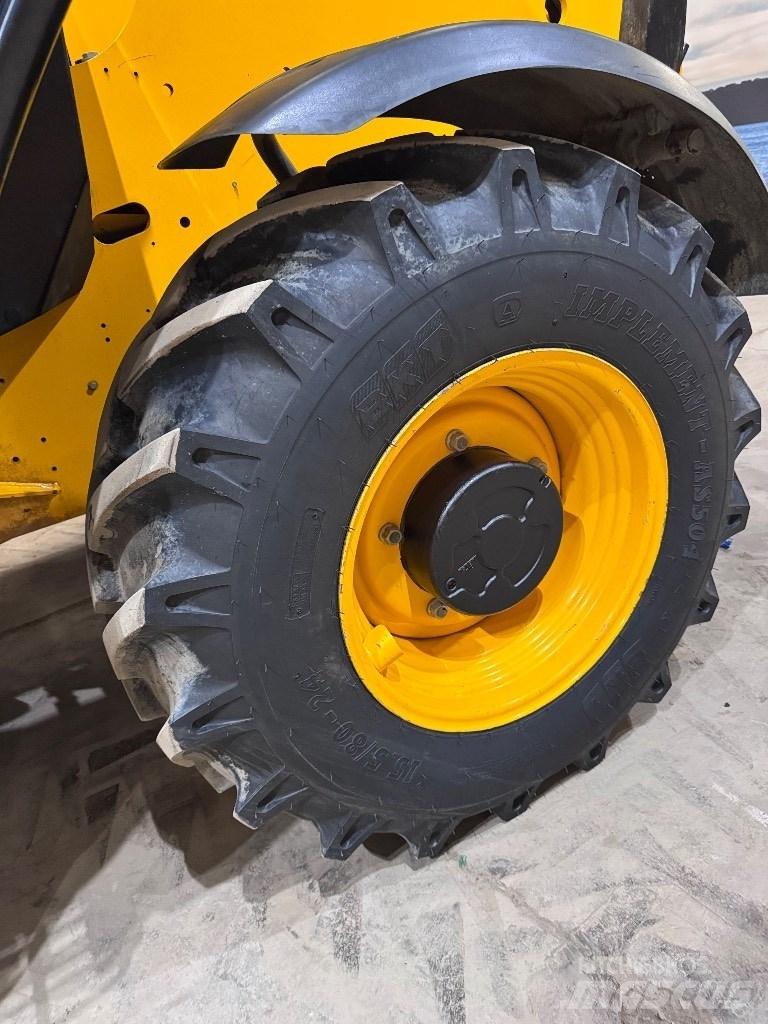 JCB 540-140 Teleskopski viličarji