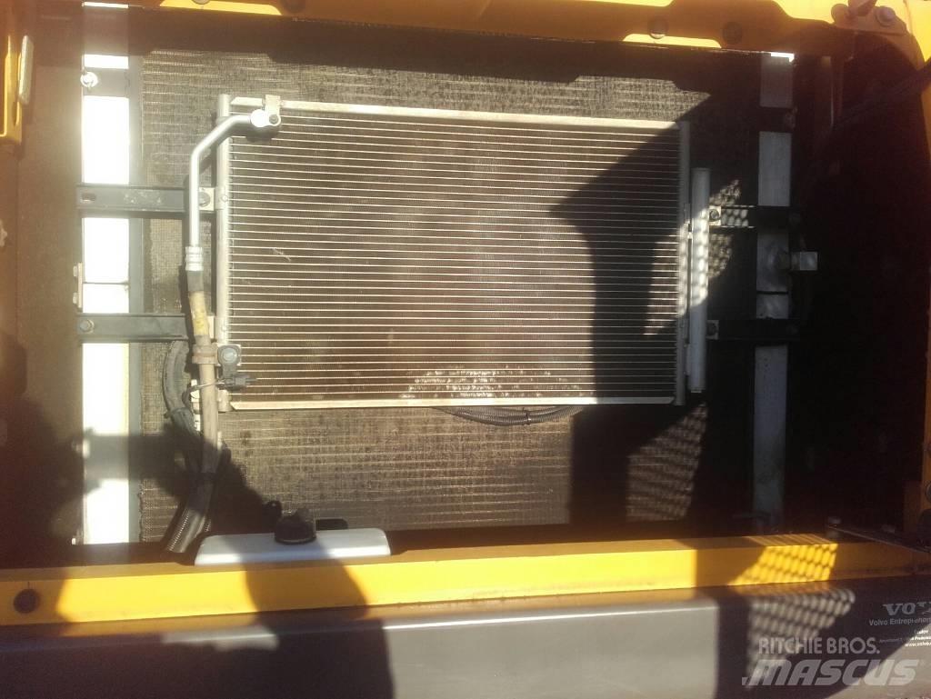 Volvo EC250DL Bagri goseničarji