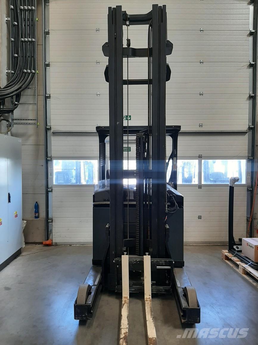 Yale MR16H Viličarji s pomičnim teleskopom