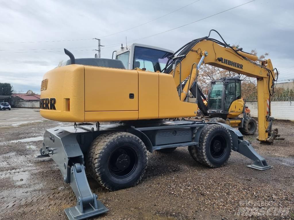 Liebherr A 900 C Bagri na kolesih