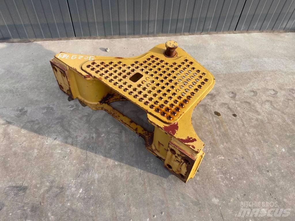 CAT D6K Zugtraverse Drugi deli