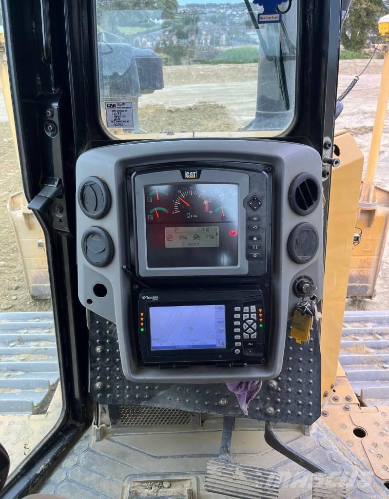 CAT D 6 T LGP Buldožerji goseničarji