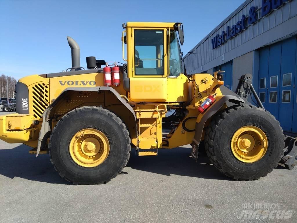 Volvo L 120 E Kolesni nakladalci