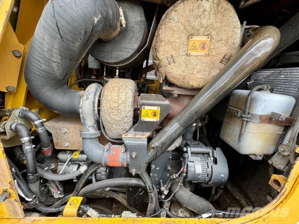 Komatsu D 65 WX-16 Buldožerji goseničarji
