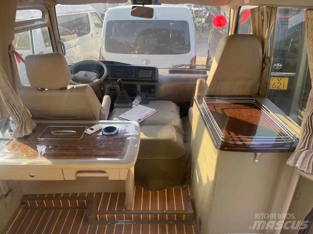 Toyota Coaster Medkrajevni avtobusi