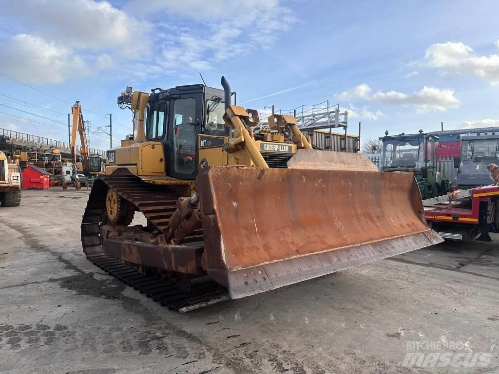 CAT D6T Buldožerji goseničarji