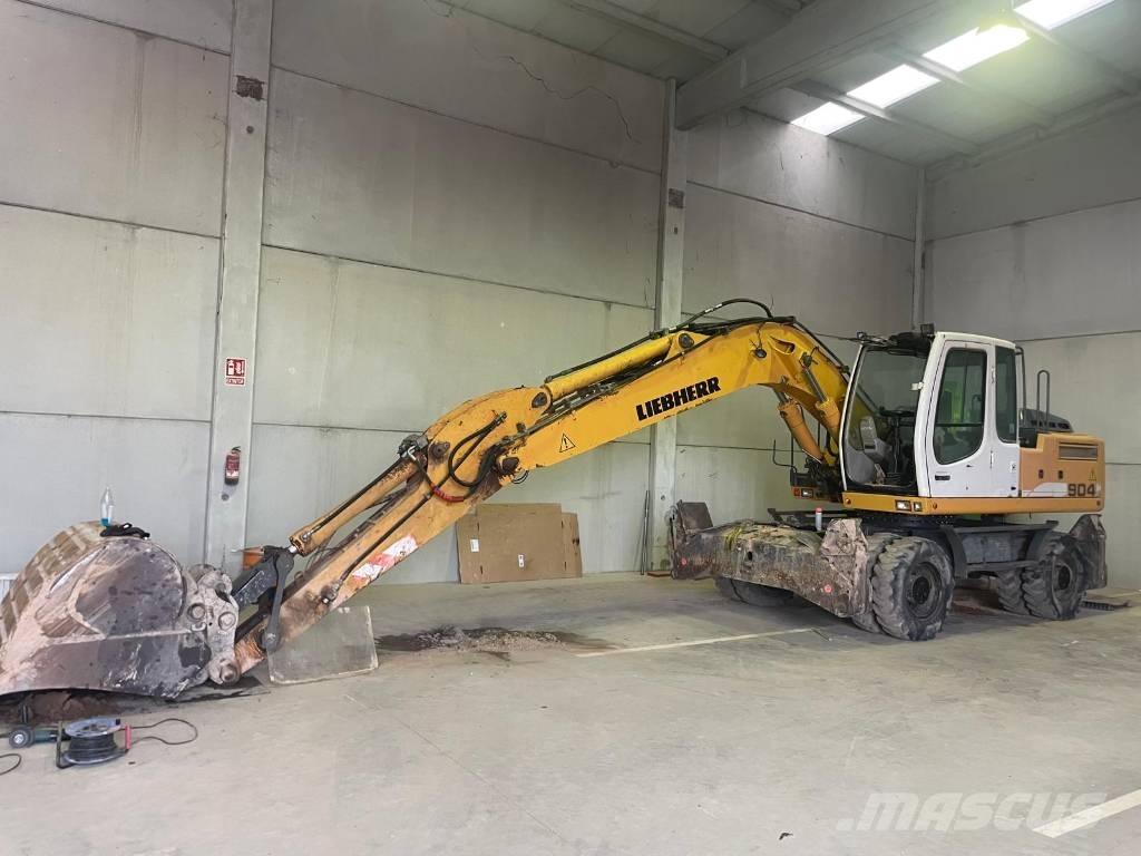 Liebherr A 904 C Bagri na kolesih