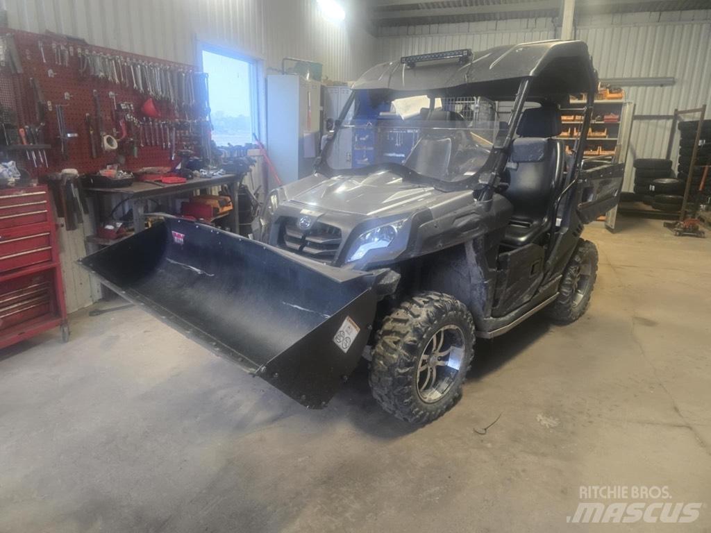  UTV CF 850 Mini bagri <7t