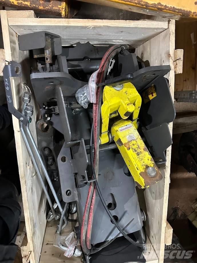 CLAAS Axion 800 Druga oprema za traktorje