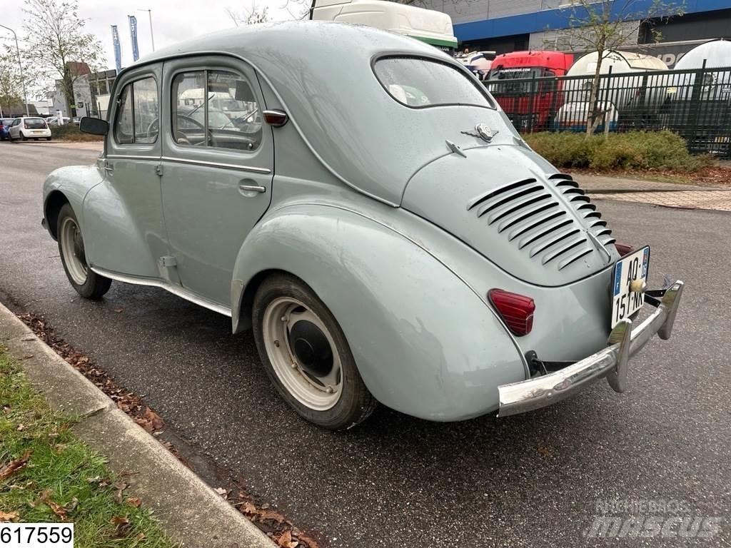 Renault ? 4CV Avtomobili