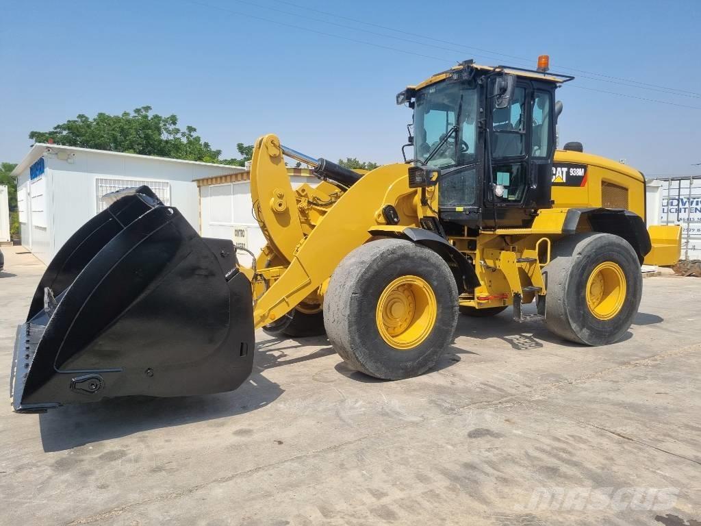 CAT 938 M Kolesni nakladalci