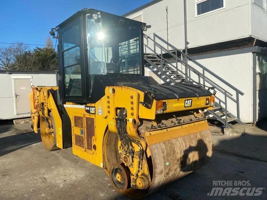 CAT CB 44 B Dvojni valjarji