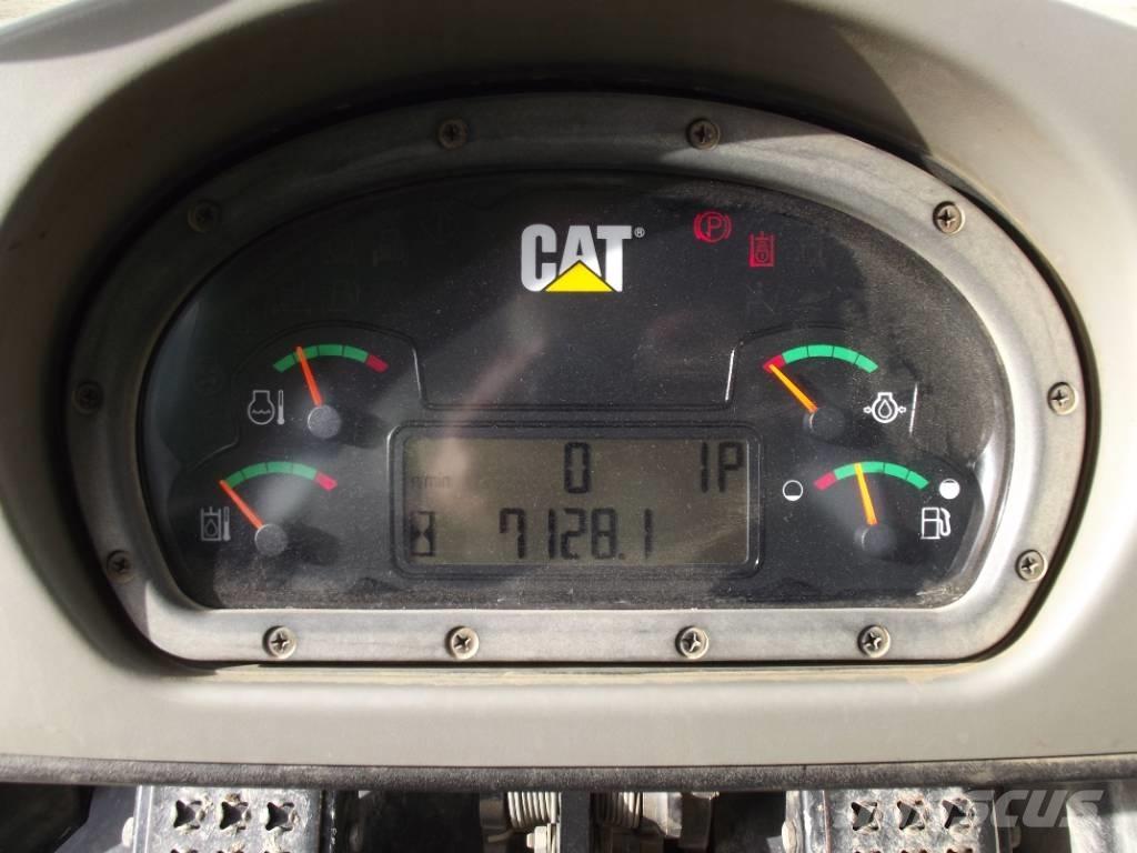 CAT 963 D WH Nakladalci goseničarji