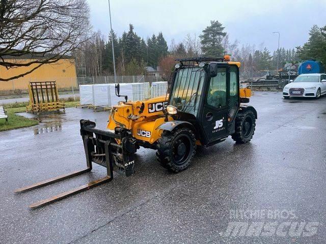JCB 525-60T5 Teleskopski viličarji