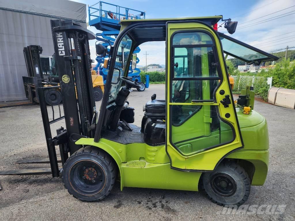 Clark gts30de Dizelski viličarji