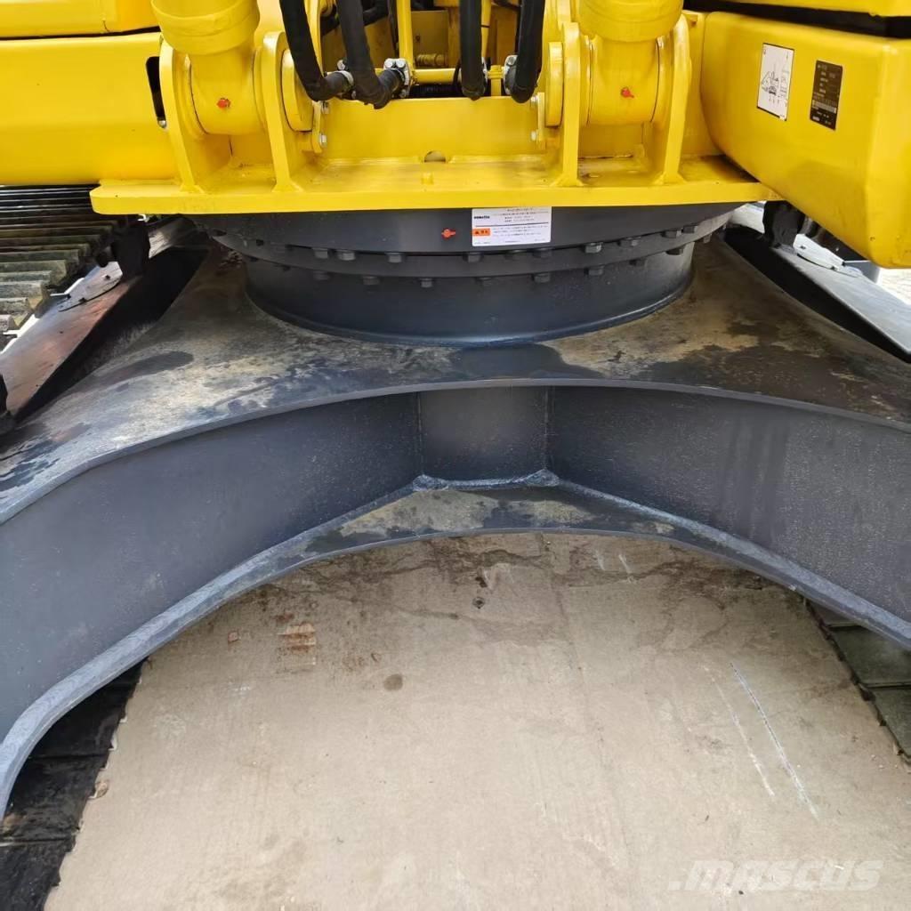 Komatsu PC 200-8 Bagri goseničarji