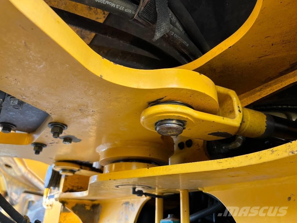 Volvo L90F Kolesni nakladalci