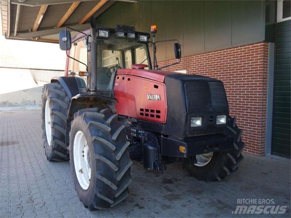 Valtra 8450 Traktorji