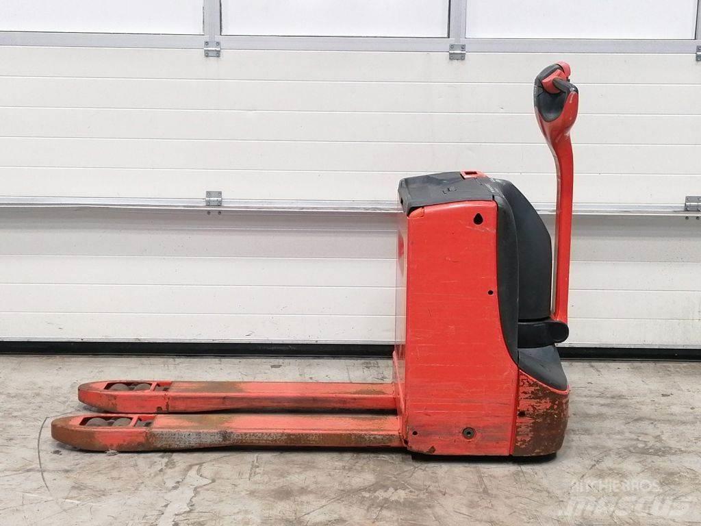 Linde T16 Električni nizko dvižni viličar