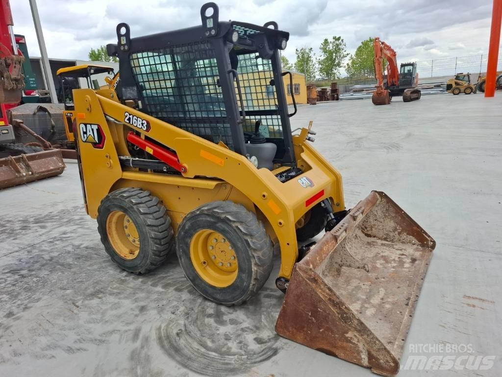 CAT 216 B 3 Skid steer mini nakladalci