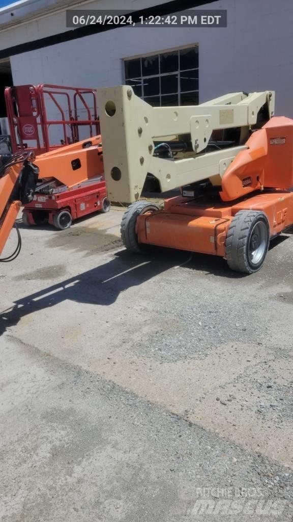 JLG E 450 AJ Zglobne dvižne ploščadi