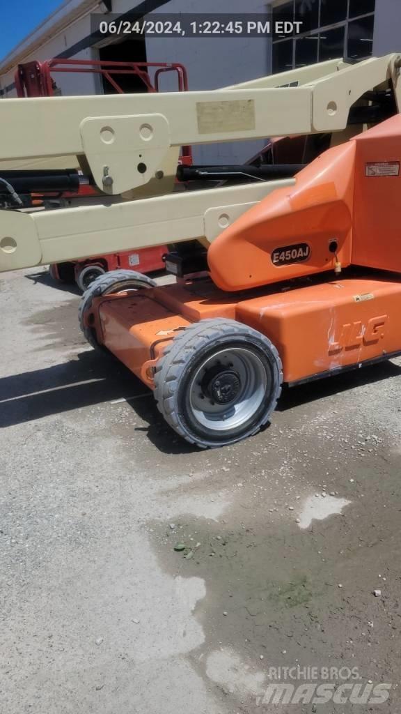 JLG E 450 AJ Zglobne dvižne ploščadi